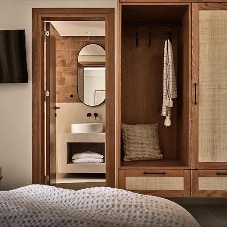 Dila Grand Villa, A 5acres Secluded Sanctuary With Pool, By Thinkvilla * Planos